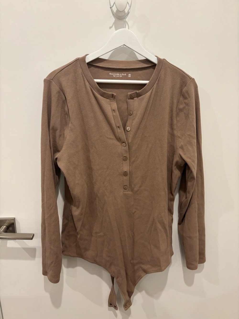 Abercrombie & Fitch Ribbed Long-Sleeve Henley Bodysuit - Taupe
